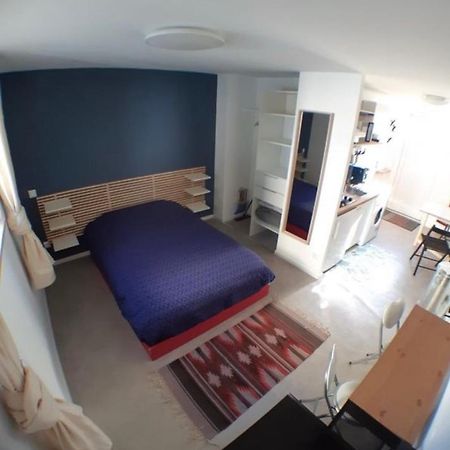 Beau Studio Equipe - Calme Et Confortable Bourg-en-Bresse Bagian luar foto